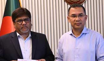 স্বাধীনতা দিবসের স্মারক ডাকটিকিট উন্মোচন করলেন প্রধানমন্ত্রী