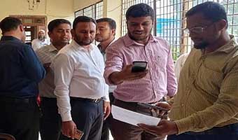 ওষুধের তথ্য জানার অধিকার রোগীর নেই, নেপথ্যে ঘুসবাণিজ্য