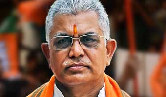 ‘বাংলাদেশ বা পাকিস্তানে গিয়ে নামাজ পড়ুন, এখানে চলবে না’ ‘বাংলাদেশ বা পাকিস্তানে গিয়ে নামাজ পড়ুন, এখানে চলবে না’