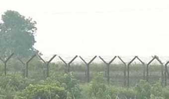 কুলাউড়া সীমান্ত বিএসএফের গুলিতে এক বাংলাদেশি নিহত কুলাউড়া সীমান্ত বিএসএফের গুলিতে এক বাংলাদেশি নিহত