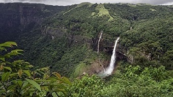 ঘুরে আসা যাক মেঘালয়ের ঝরনা-বিলাস