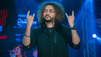 এসব গালি বাবার কাছ থেকে পেয়েছি: রূপম